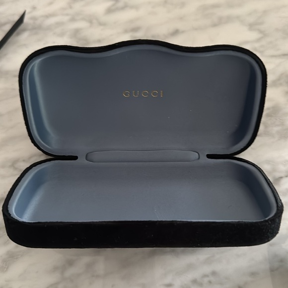 Never Worn Gucci Sunglasses - Picture 6 of 6
